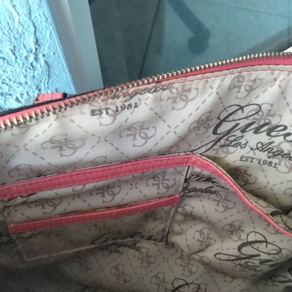 Guess - Picture 10 of 16